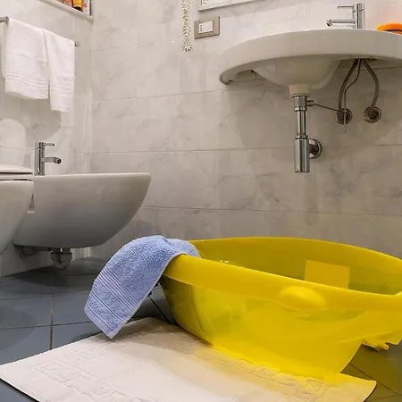 Linda * 圣巴特罗摩艾美尔