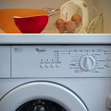 Linda 圣巴特罗摩艾美尔