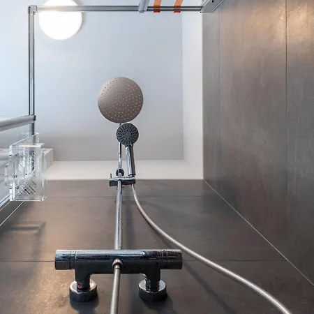 Linda 圣巴特罗摩艾美尔